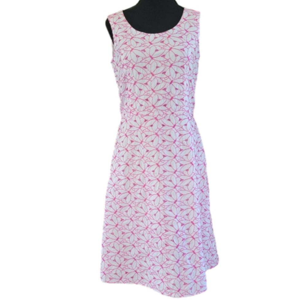 Clues Collection White Machine Embroidered Fuchia Floral Dress Size 4